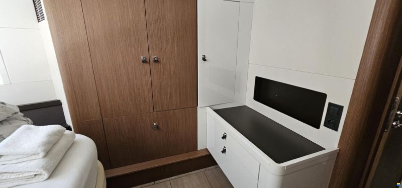 Beneteau Oceanis Yacht 62