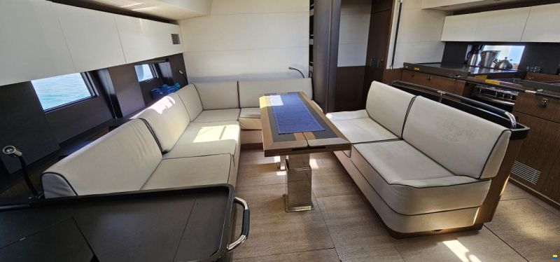 Beneteau Oceanis Yacht 62