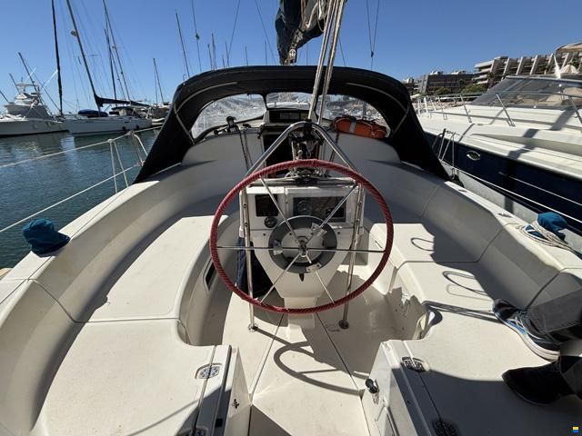 Hunter Marine 336