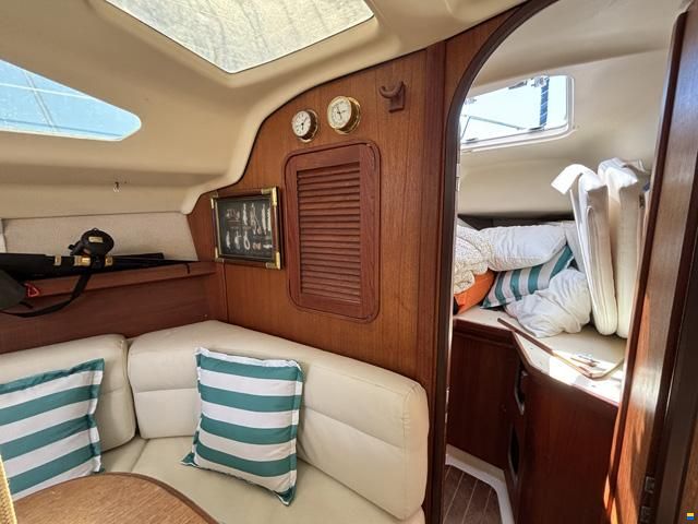 Hunter Marine 336