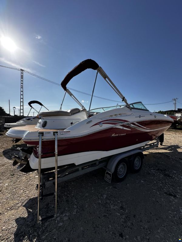 Hurricane Boats Sundeck 2400