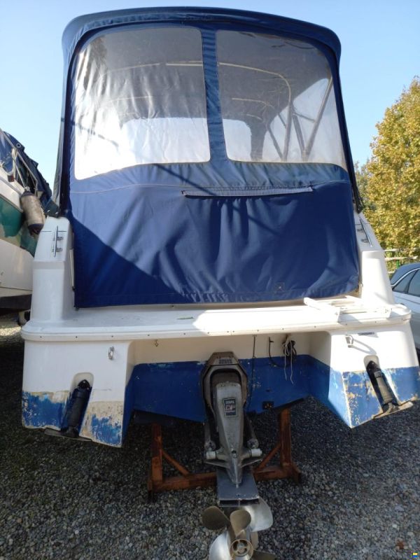 Four Winns Vista 258