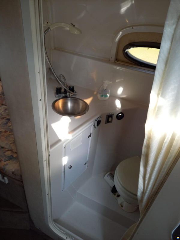 Four Winns Vista 258