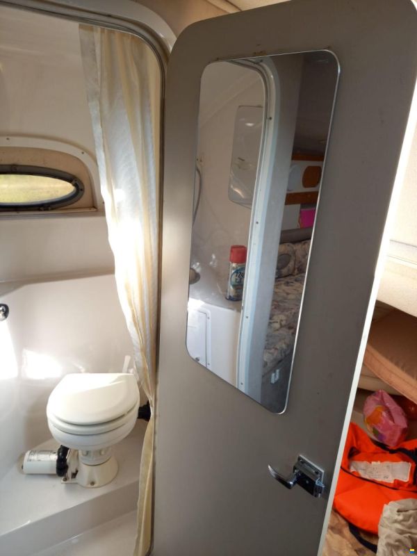 Four Winns Vista 258