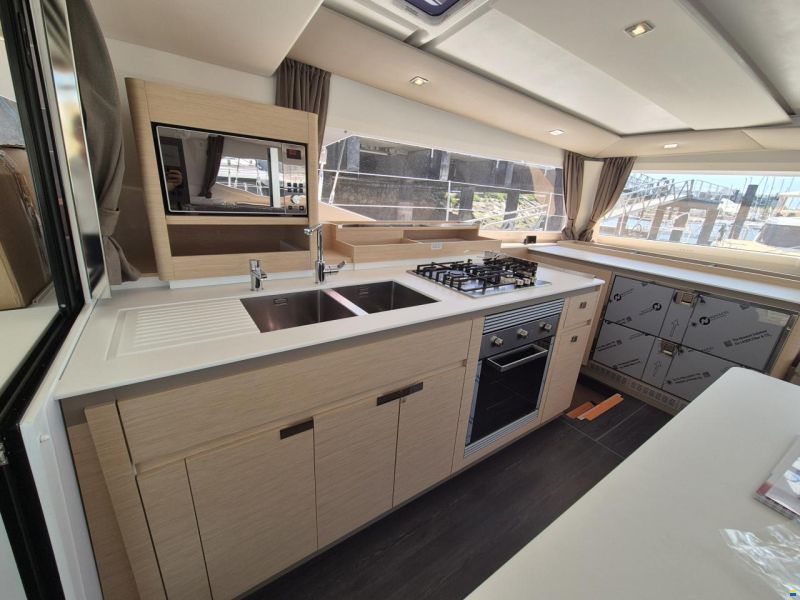 Fountaine Pajot AURA 51