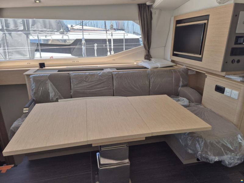 Fountaine Pajot AURA 51