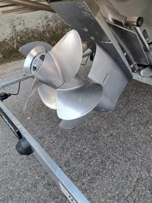 Cranchi Ellipse V8s incl. Trailer