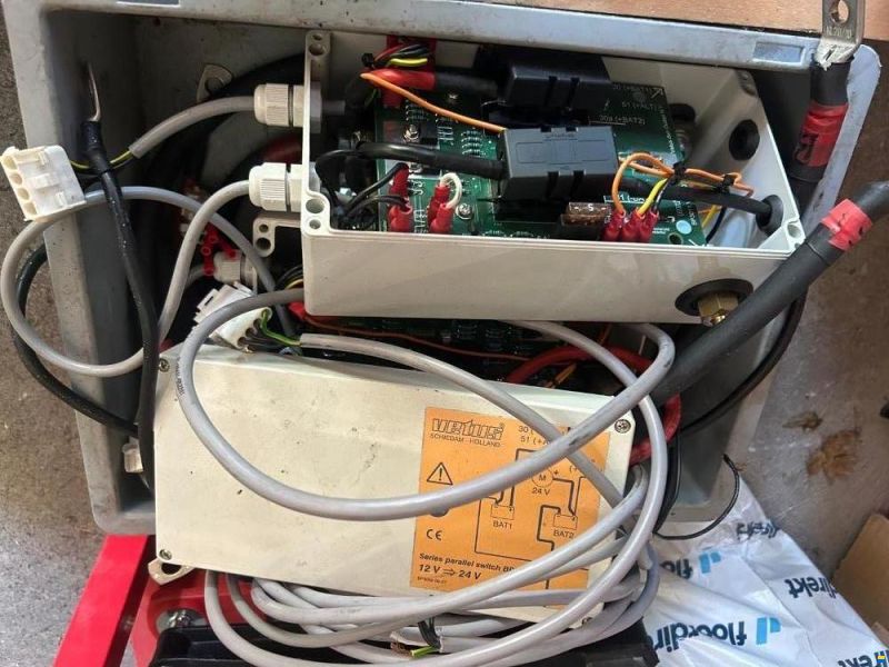 Bugstrahlruder 12 V und Umschalter