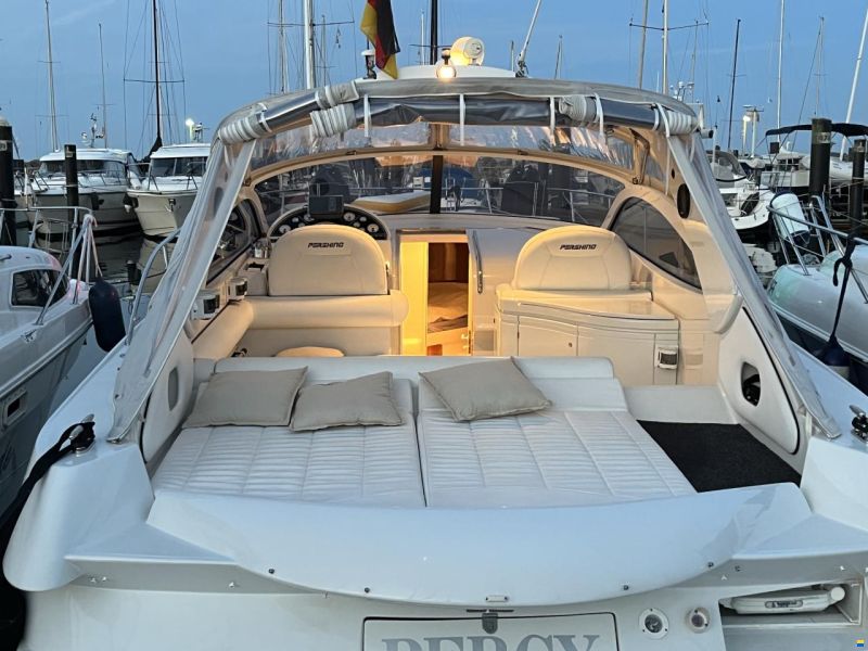 Pershing 37