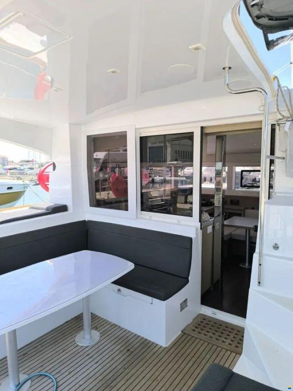 Lagoon 40