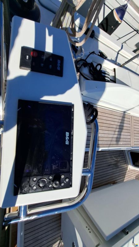 Beneteau Oceanis 51.1