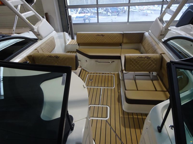Sea Ray 230 SDXE