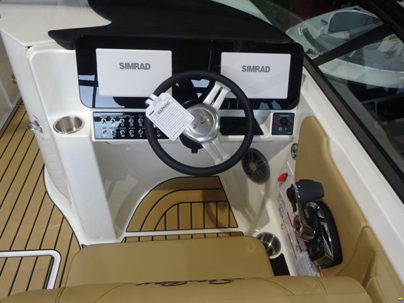 Sea Ray 230 SDXE