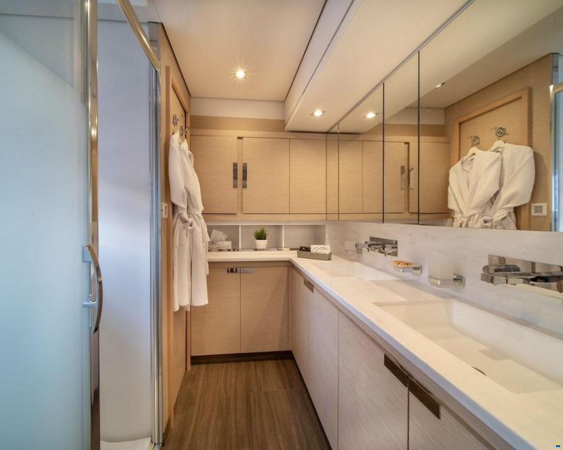 Fountaine Pajot Alegria 67