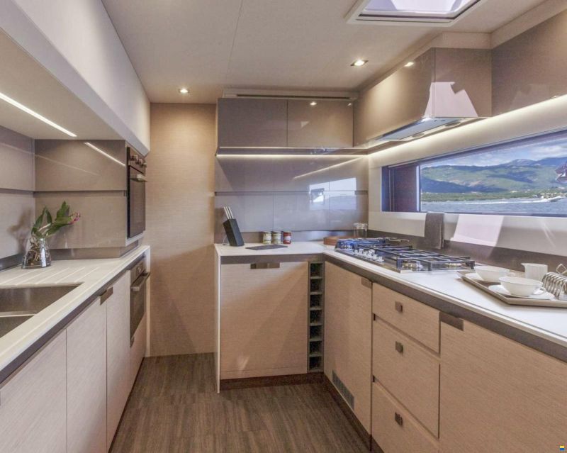 Fountaine Pajot Alegria 67
