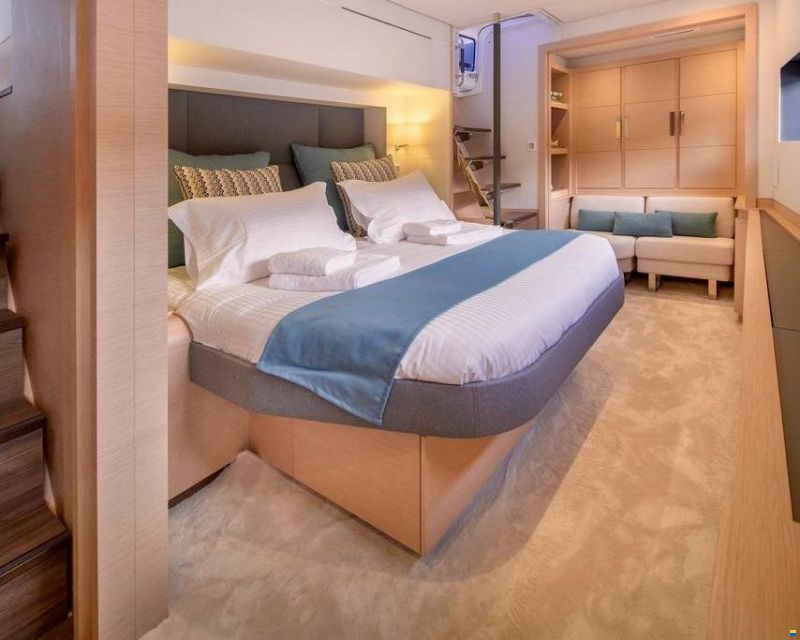 Fountaine Pajot Alegria 67
