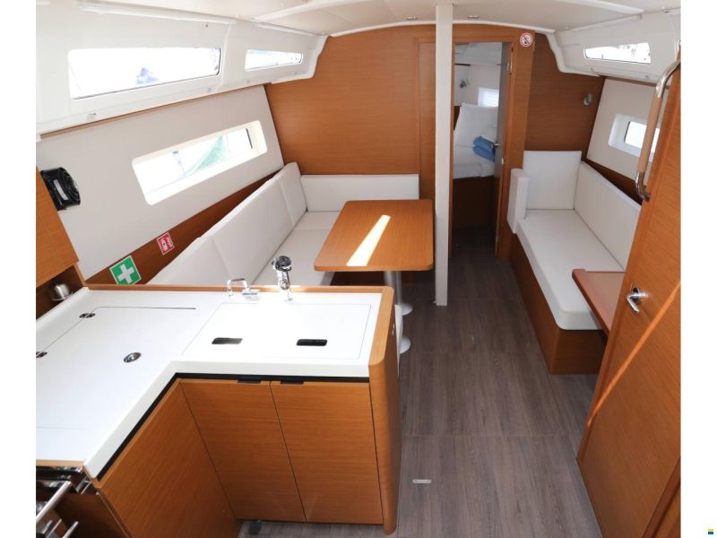 Jeanneau Sun Odyssey 380