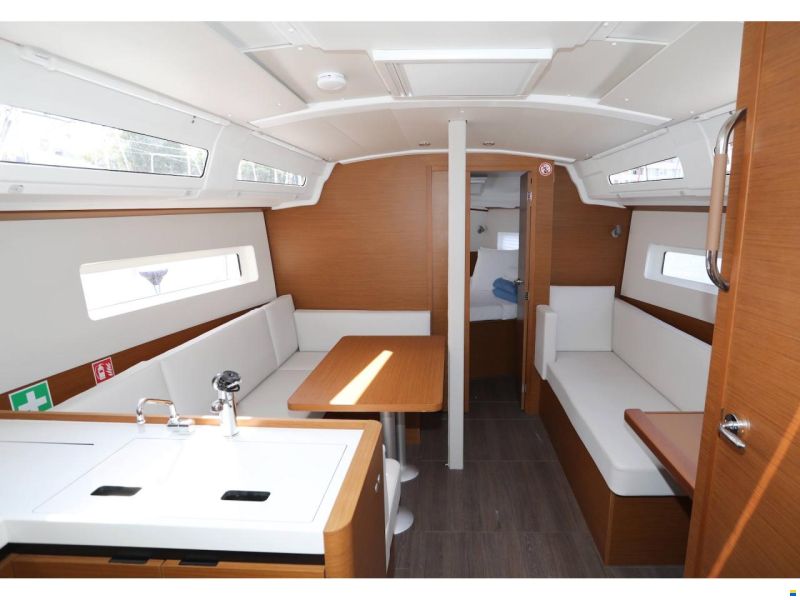 Jeanneau Sun Odyssey 380
