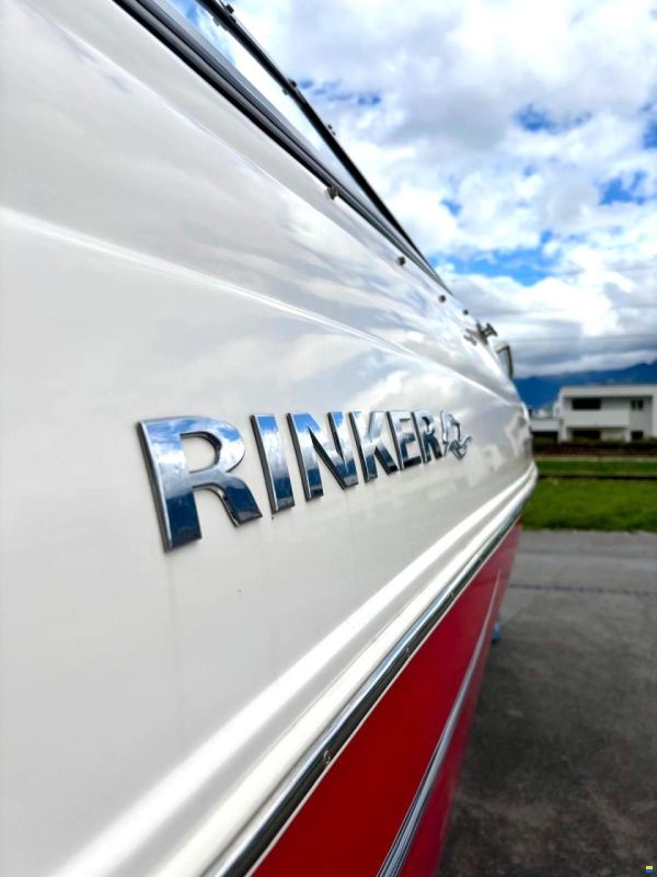 Rinker 232 Captiva Cuddy