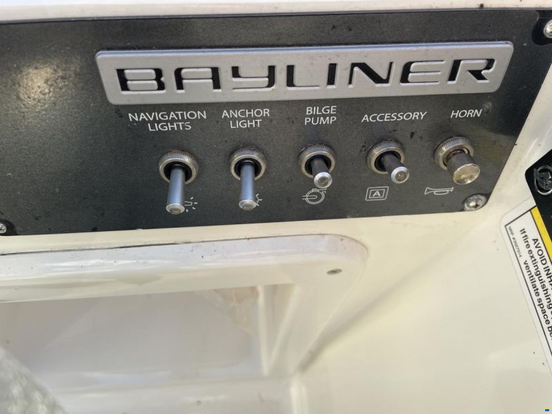 Bayliner Element E6