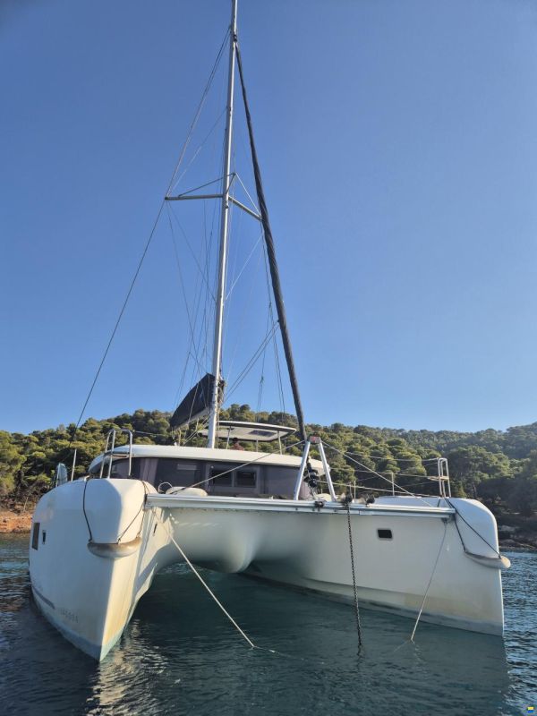 Lagoon 42