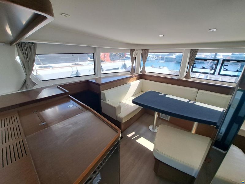 Lagoon 42