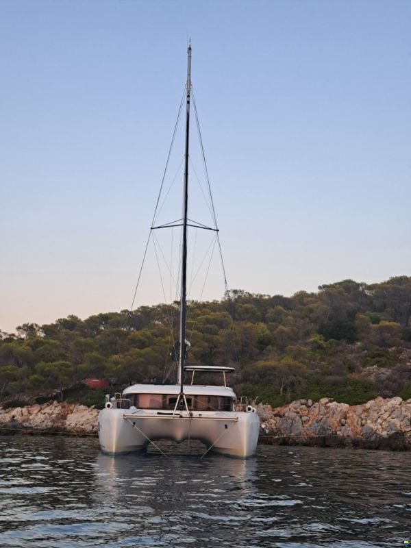 Lagoon 42