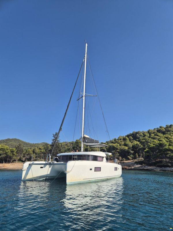 Lagoon 42