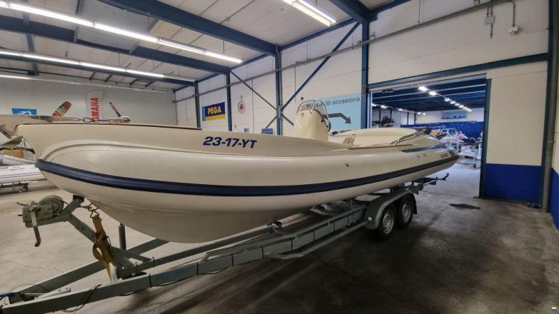 Scanner Envy 710 RIB 300pk met trailer