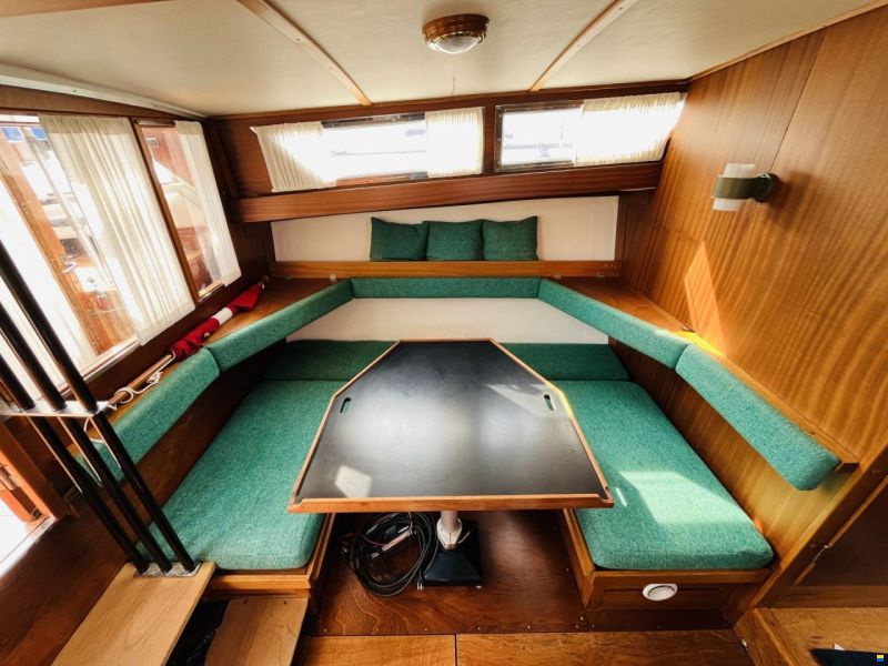 Coronet 32 Oceanfarer