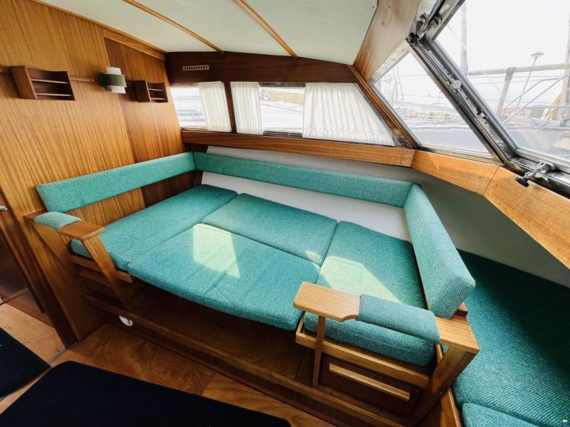 Coronet 32 Oceanfarer