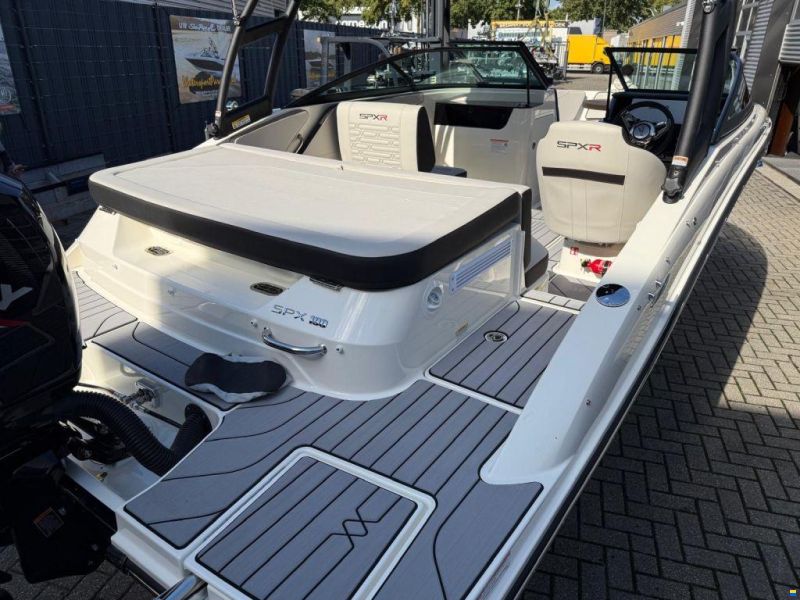 Sea Ray SPX 190 Outboard