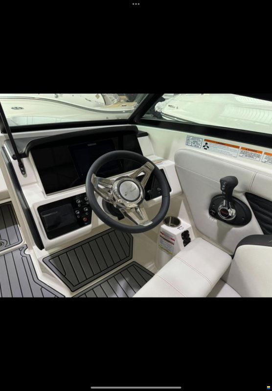 Sea Ray SPX 230 OB