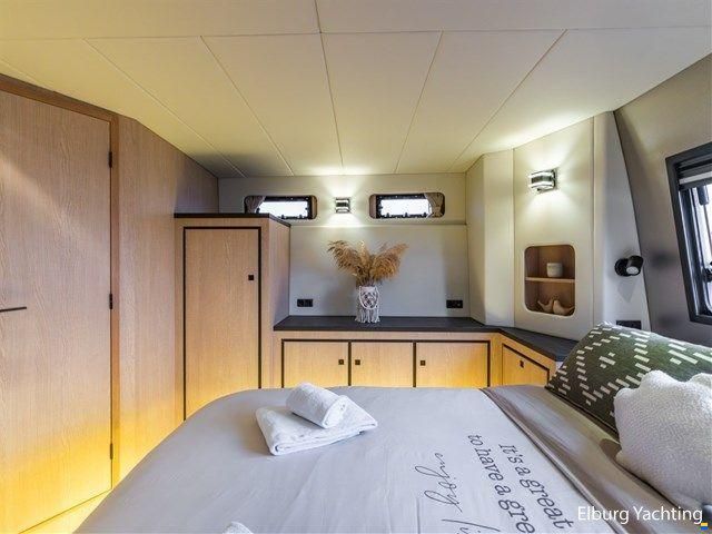Argos 13.50 - Three Cabin - Sunroof