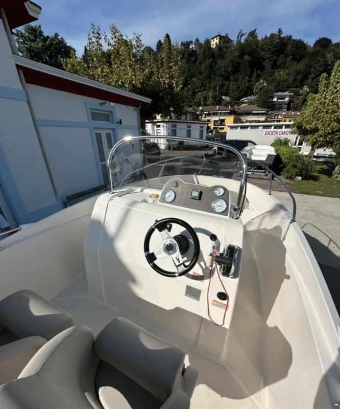 Quicksilver Activ 555 Open