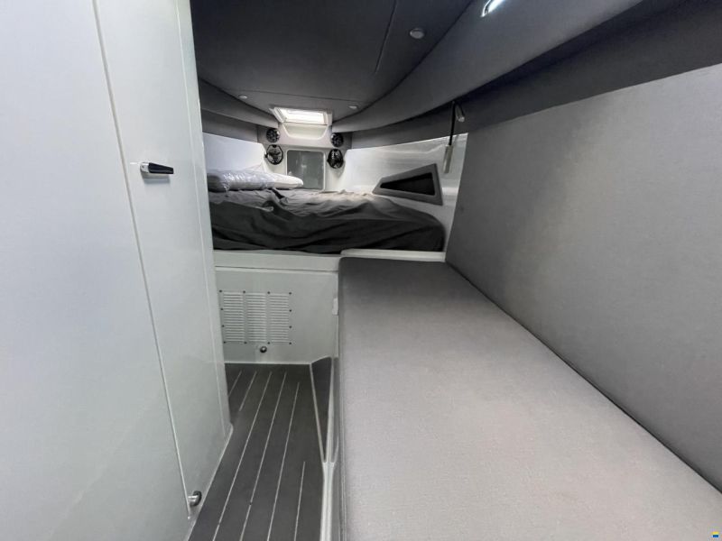 Rafnar 1200 Cross Cabin