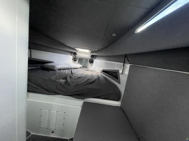 Rafnar 1200 Cross Cabin