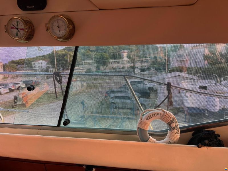 Azimut Flybridge 37
