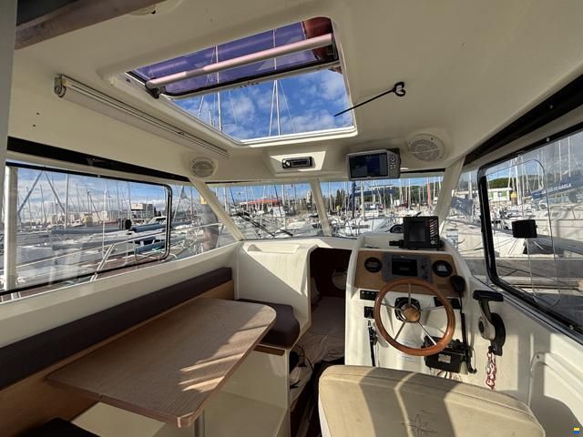 Jeanneau Merry Fisher 725