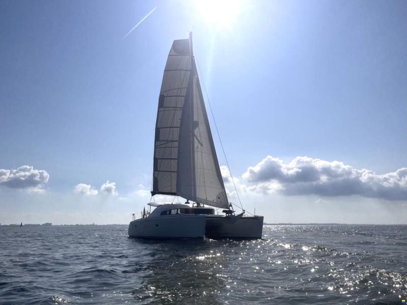 Lagoon 410