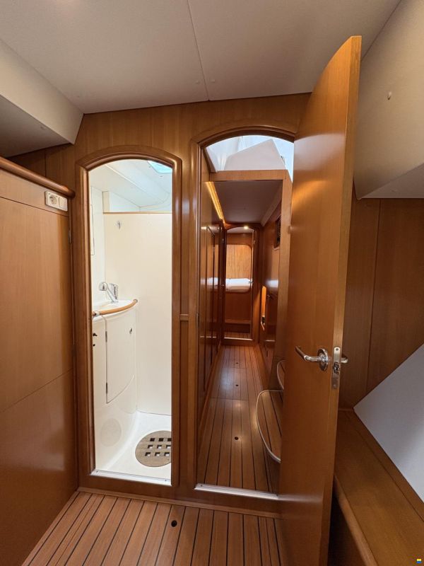 Lagoon 410