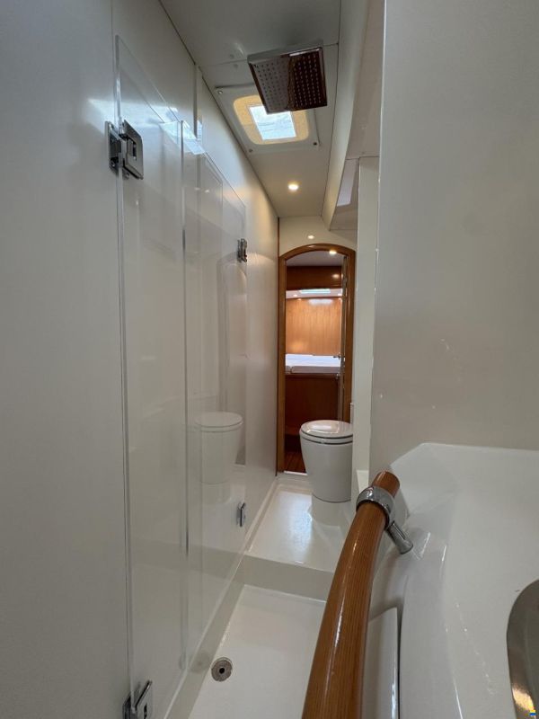 Lagoon 410