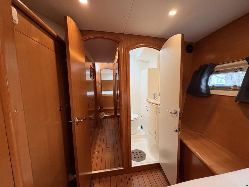 Lagoon 410