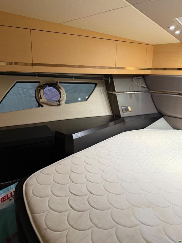 Sunseeker Portofino 40