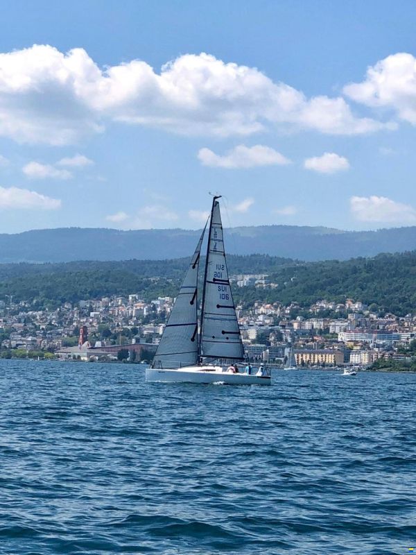 J Boats J 88