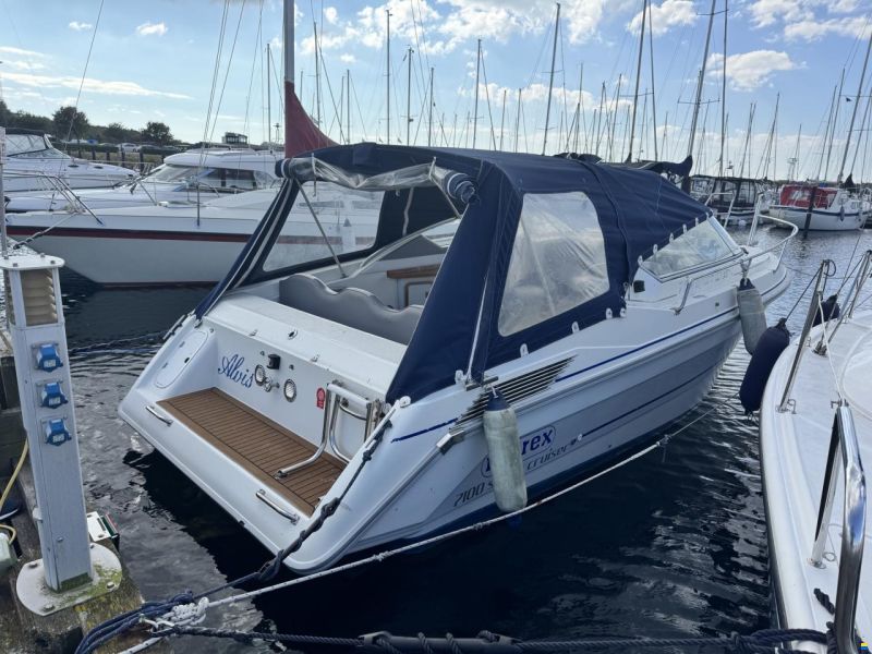 Marex 7100 Sport Cruiser