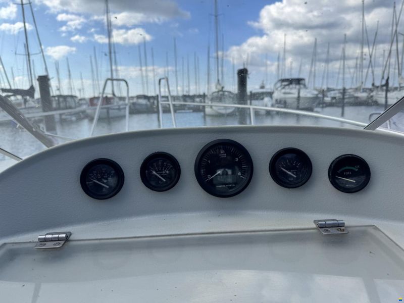 Marex 7100 Sport Cruiser