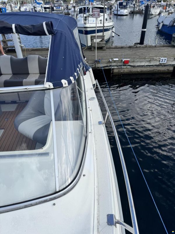 Marex 7100 Sport Cruiser