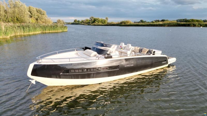 Invictus 280GT