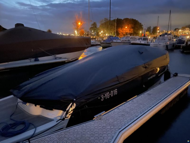 Invictus 280GT